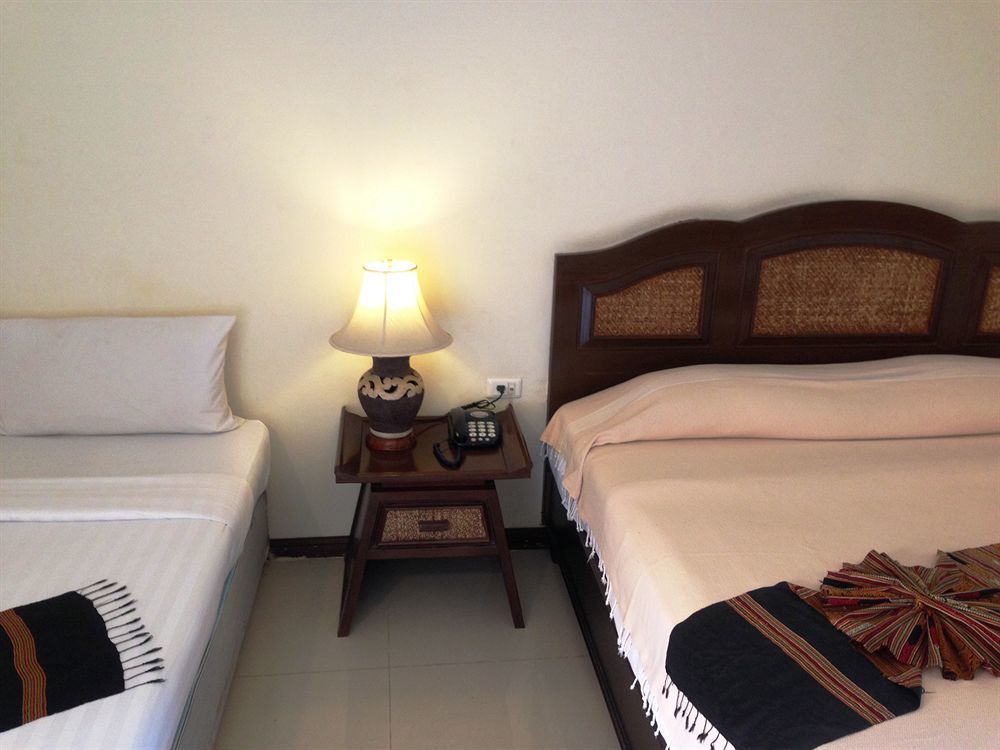 Phuphaya Resort Паттайя Экстерьер фото