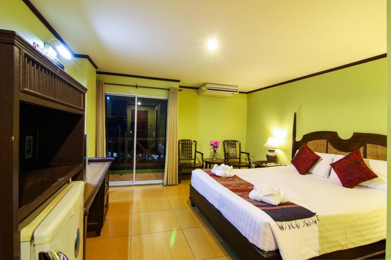 Phuphaya Resort Паттайя Экстерьер фото