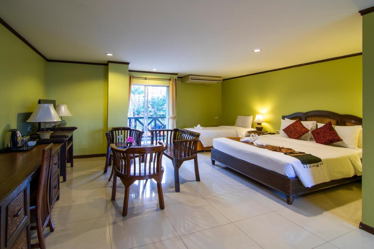 Phuphaya Resort Паттайя Экстерьер фото