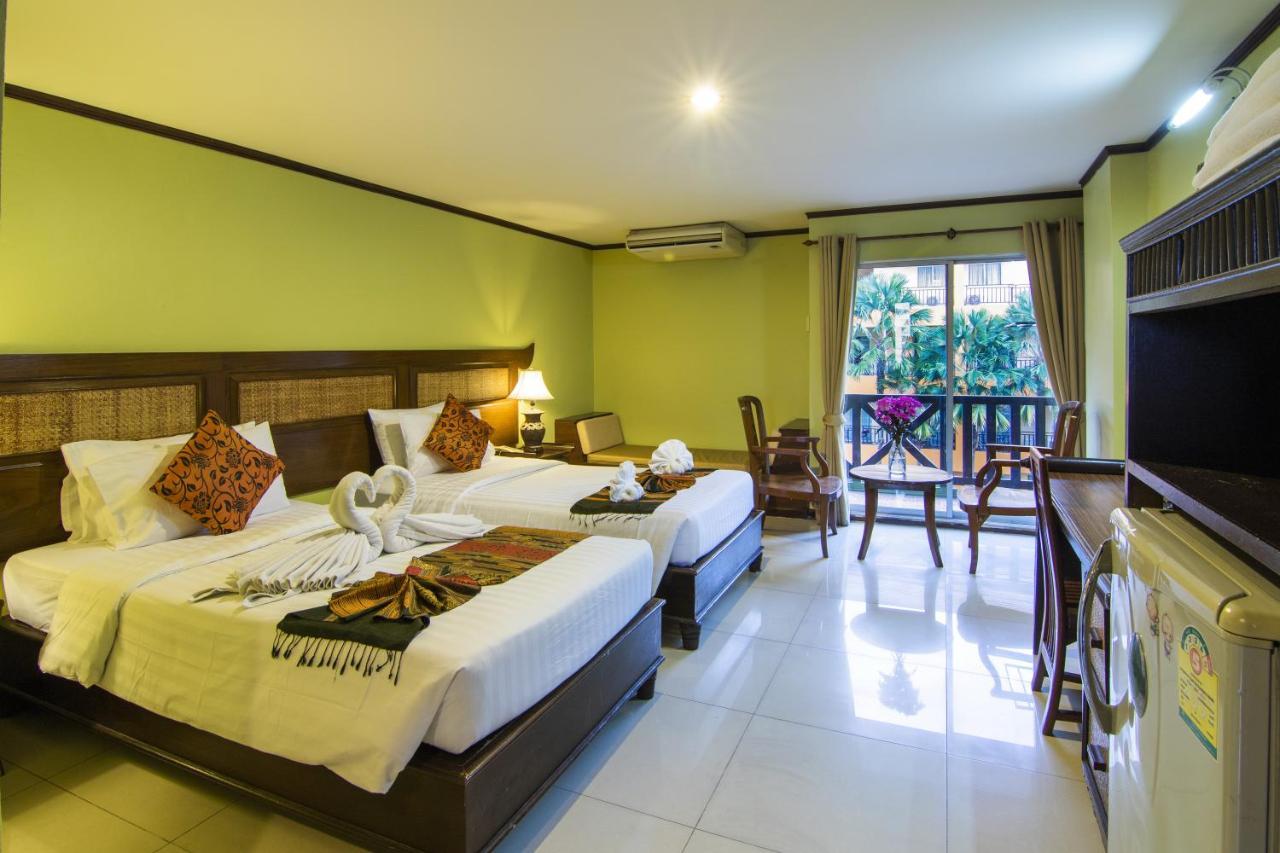 Phuphaya Resort Паттайя Экстерьер фото
