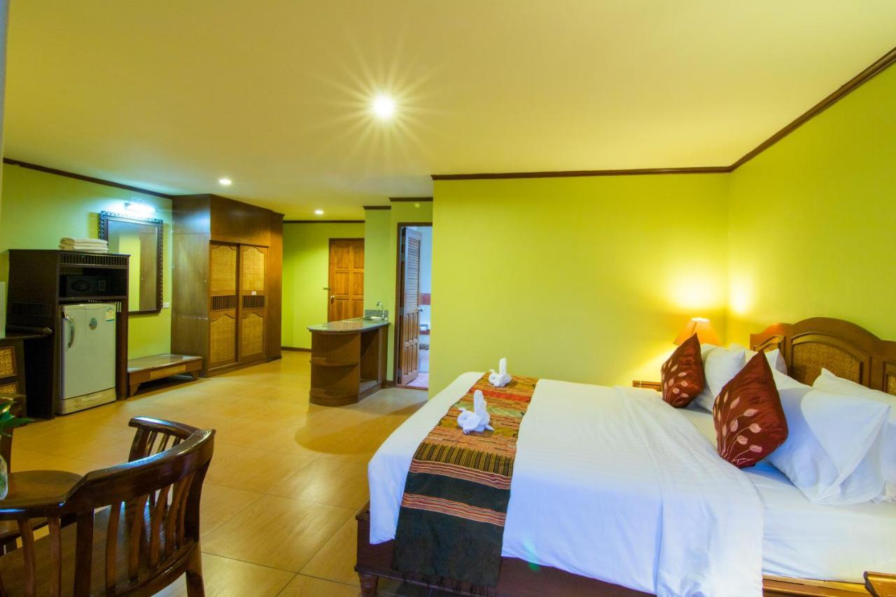 Phuphaya Resort Паттайя Экстерьер фото